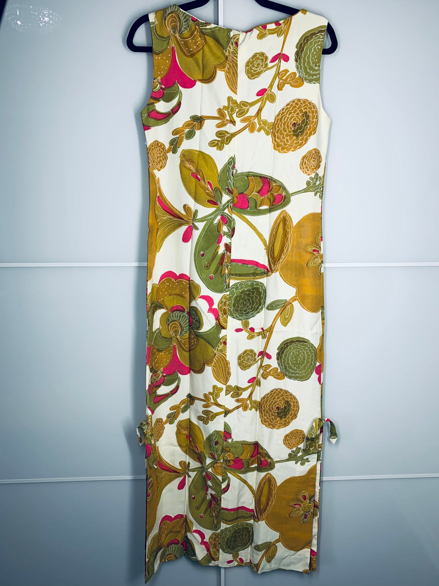 Medium | 60s Hawaiian Glamour Gown